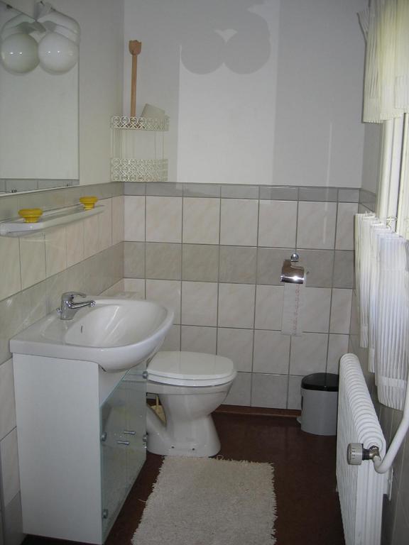 Villa Almagarden Lantlig Miljoe Svängsta Habitación foto