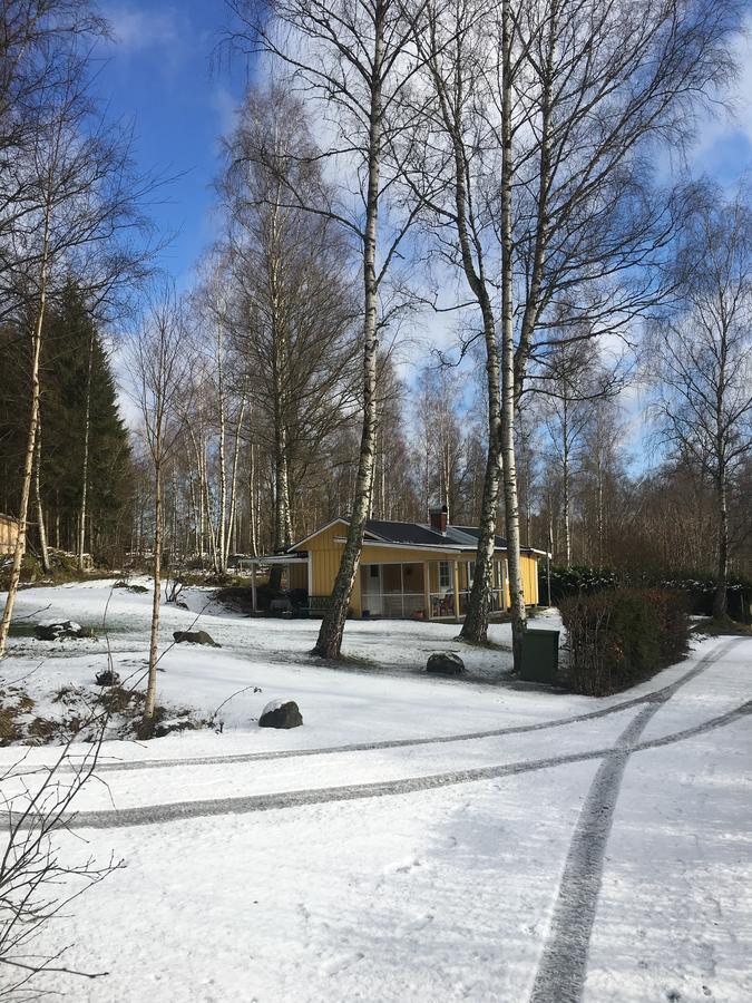 Villa Almagarden Lantlig Miljoe Svängsta Exterior foto